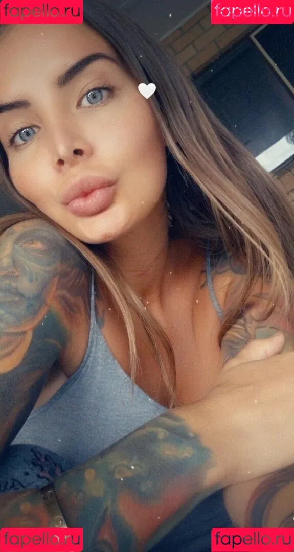 Evelyn Onlyfans Photo Gallery 