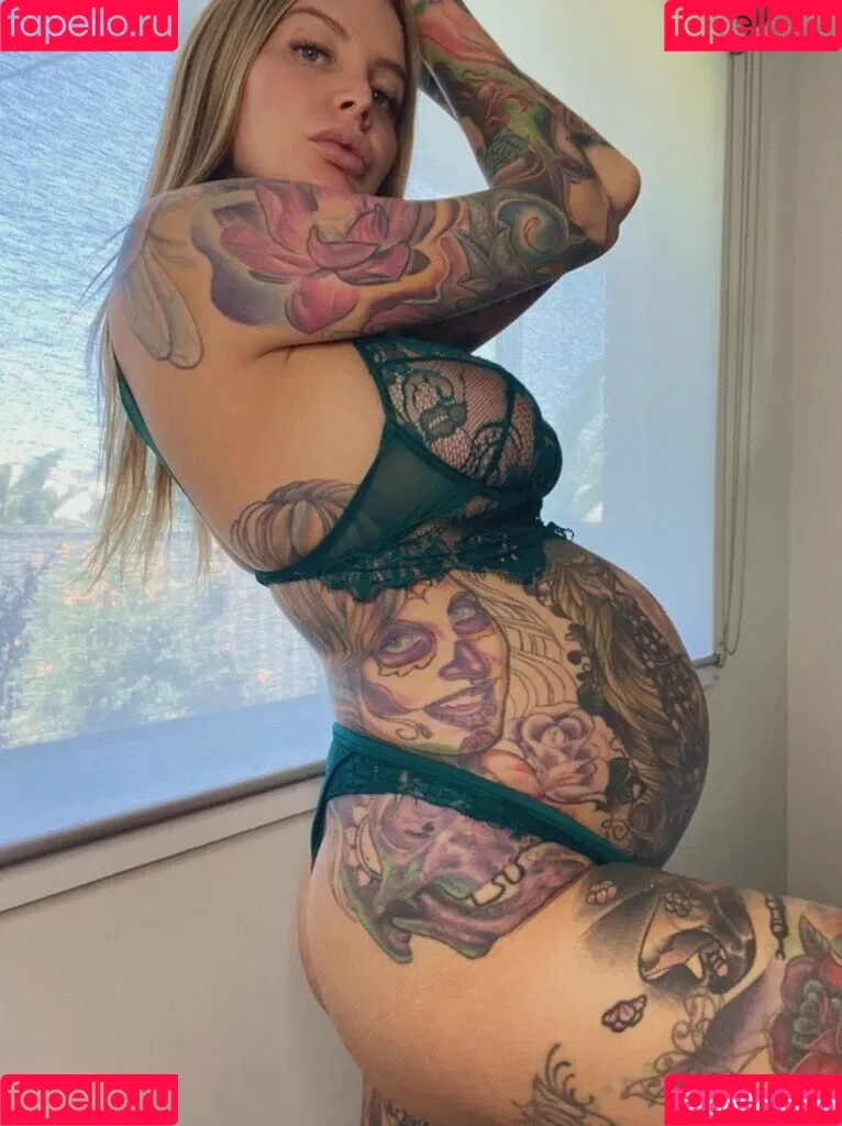 Evelyn Onlyfans Photo Gallery 