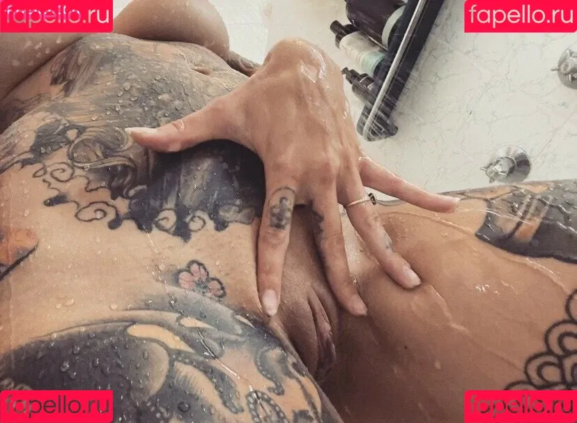 Evelyn Onlyfans Photo Gallery 
