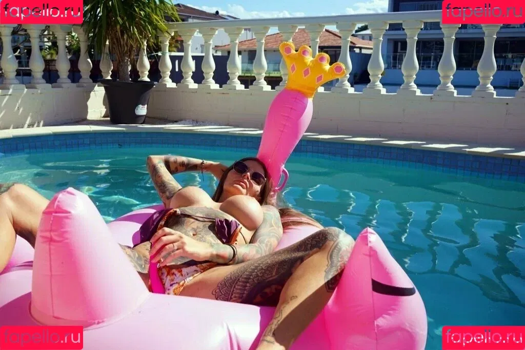 Evelyn Onlyfans Photo Gallery 