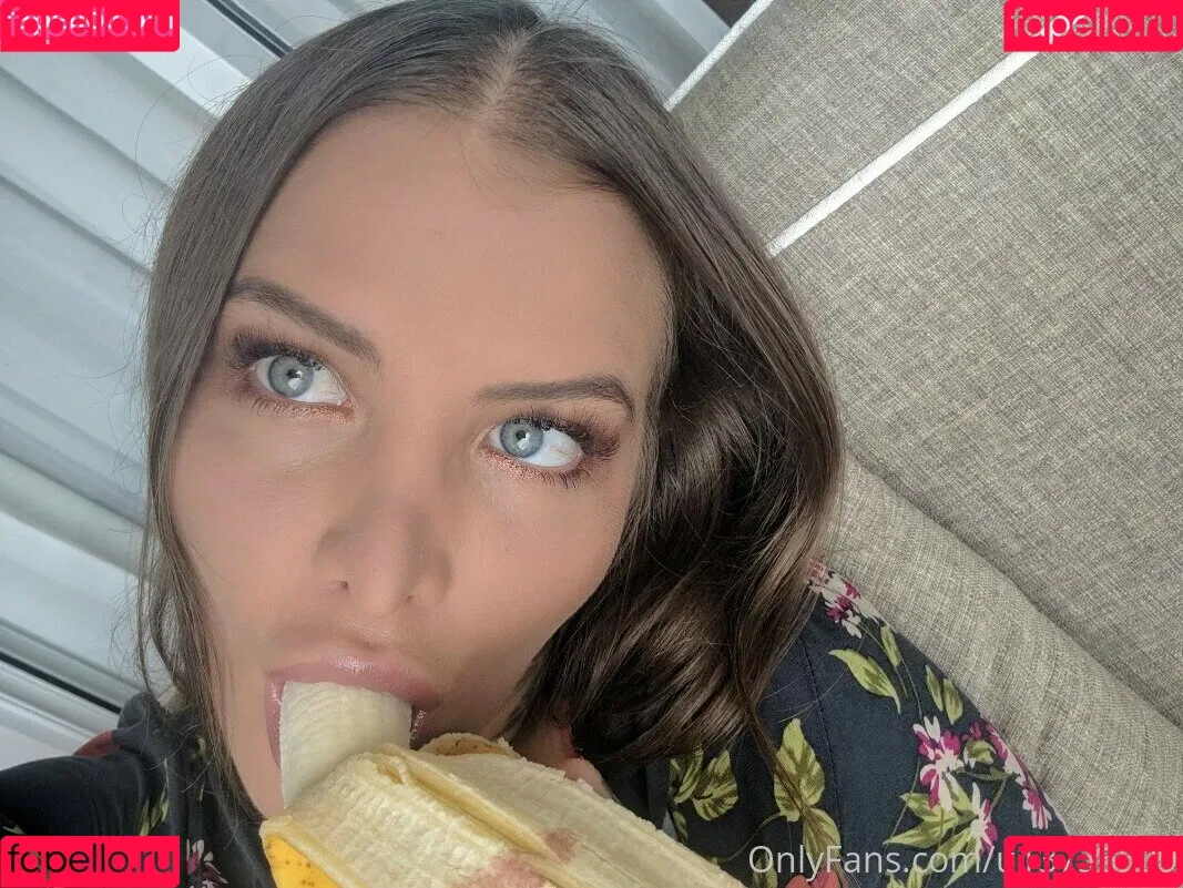 Evelyn Onlyfans Photo Gallery 