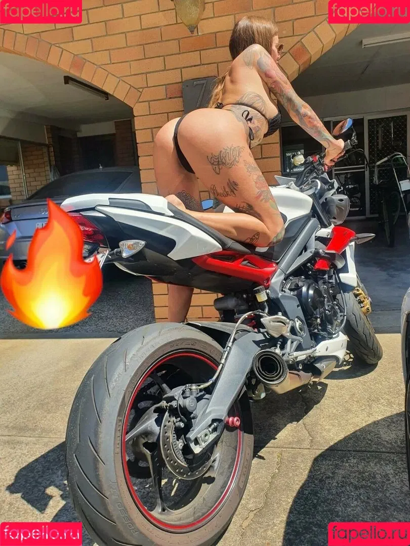 Evelyn Onlyfans Photo Gallery 