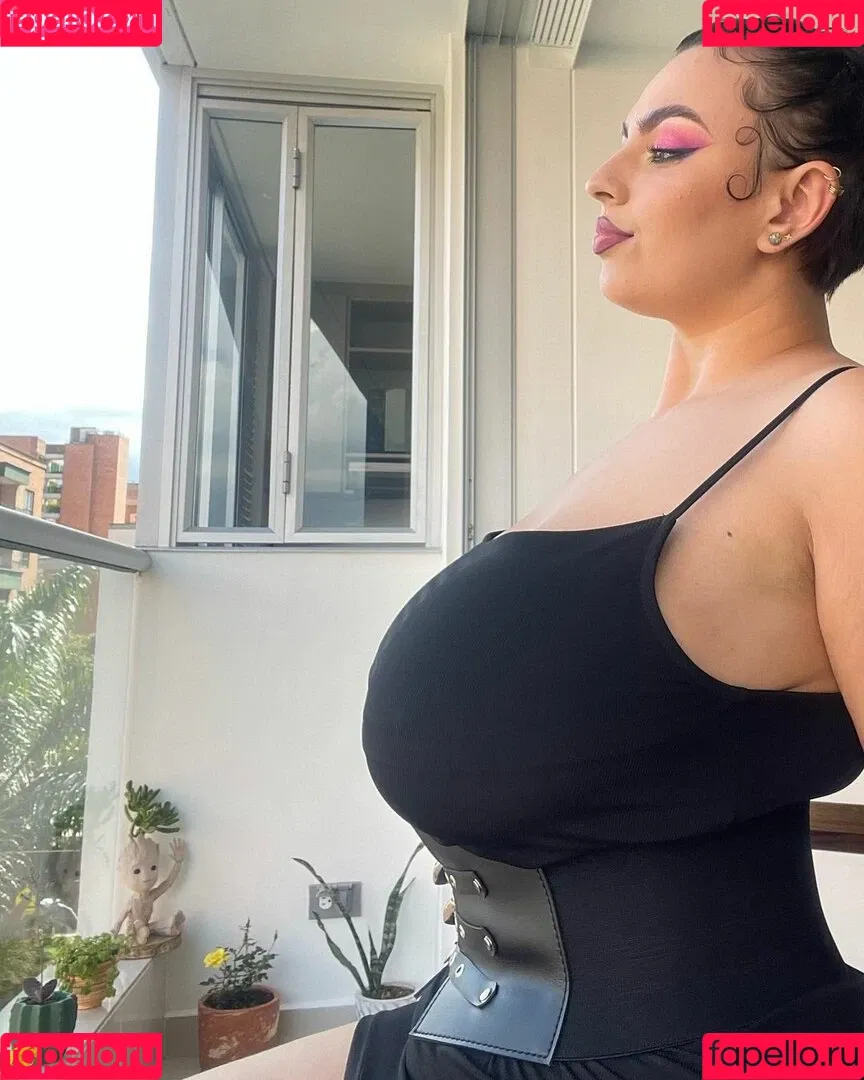 Amaretto Hammer Onlyfans Photo Gallery 