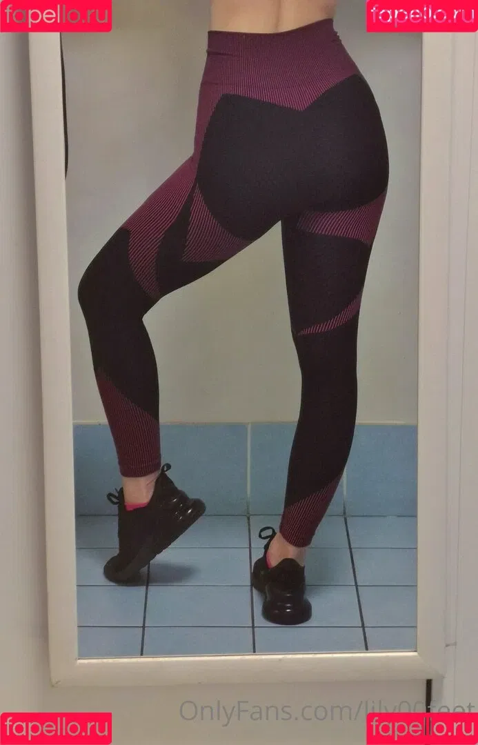 lily00feet Onlyfans Photo Gallery 