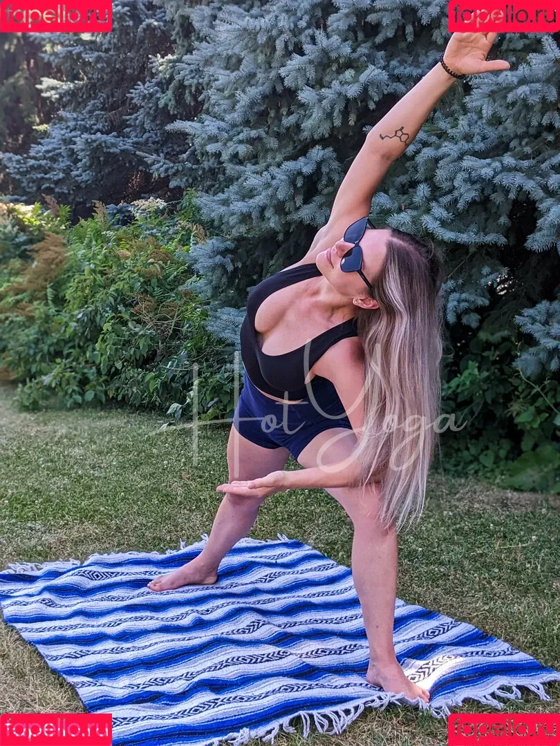hot-yoga Onlyfans Photo Gallery 