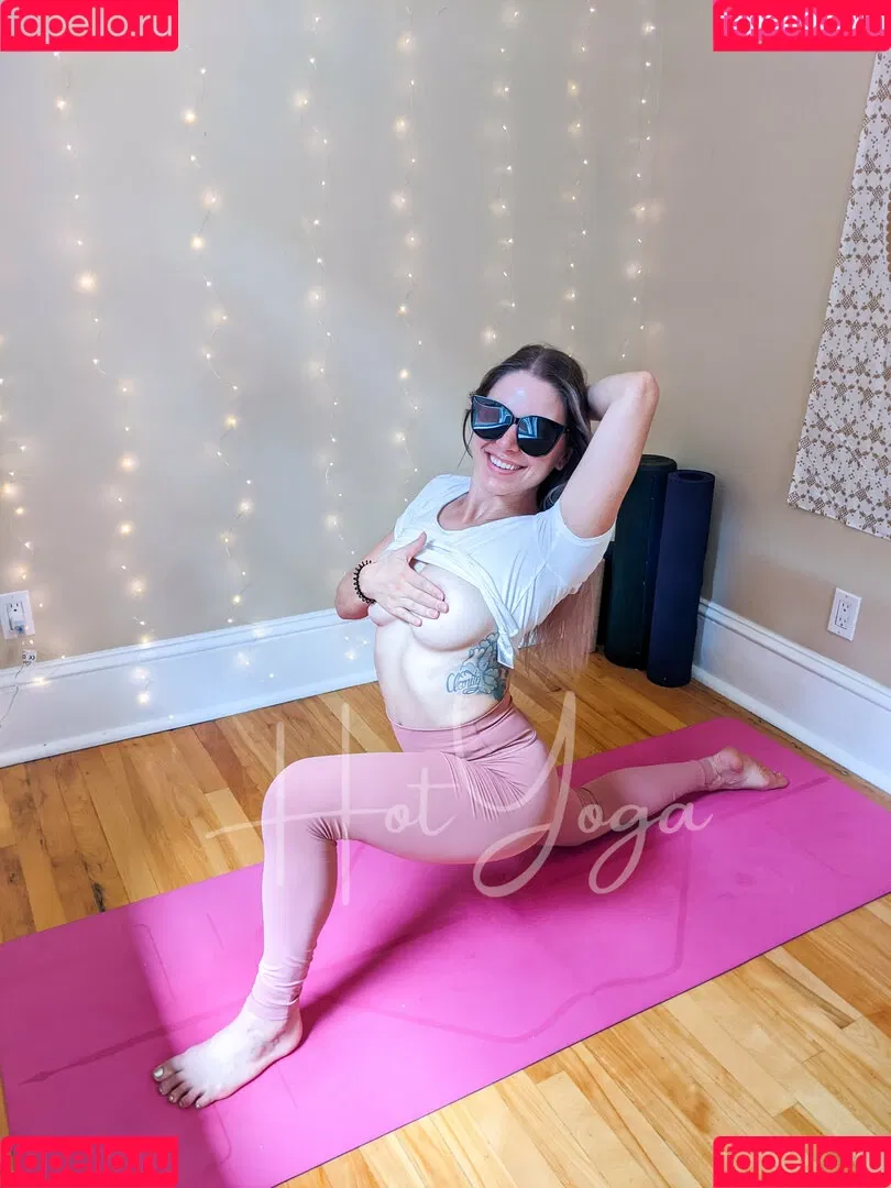 hot-yoga Onlyfans Photo Gallery 