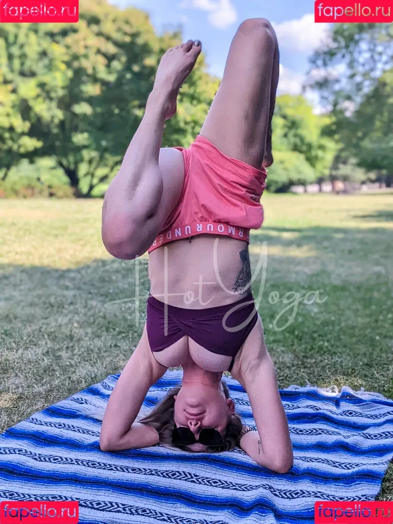 hot-yoga Onlyfans Photo Gallery 