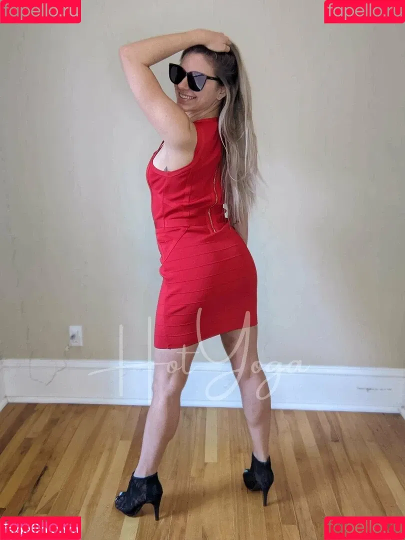 hot-yoga Onlyfans Photo Gallery 