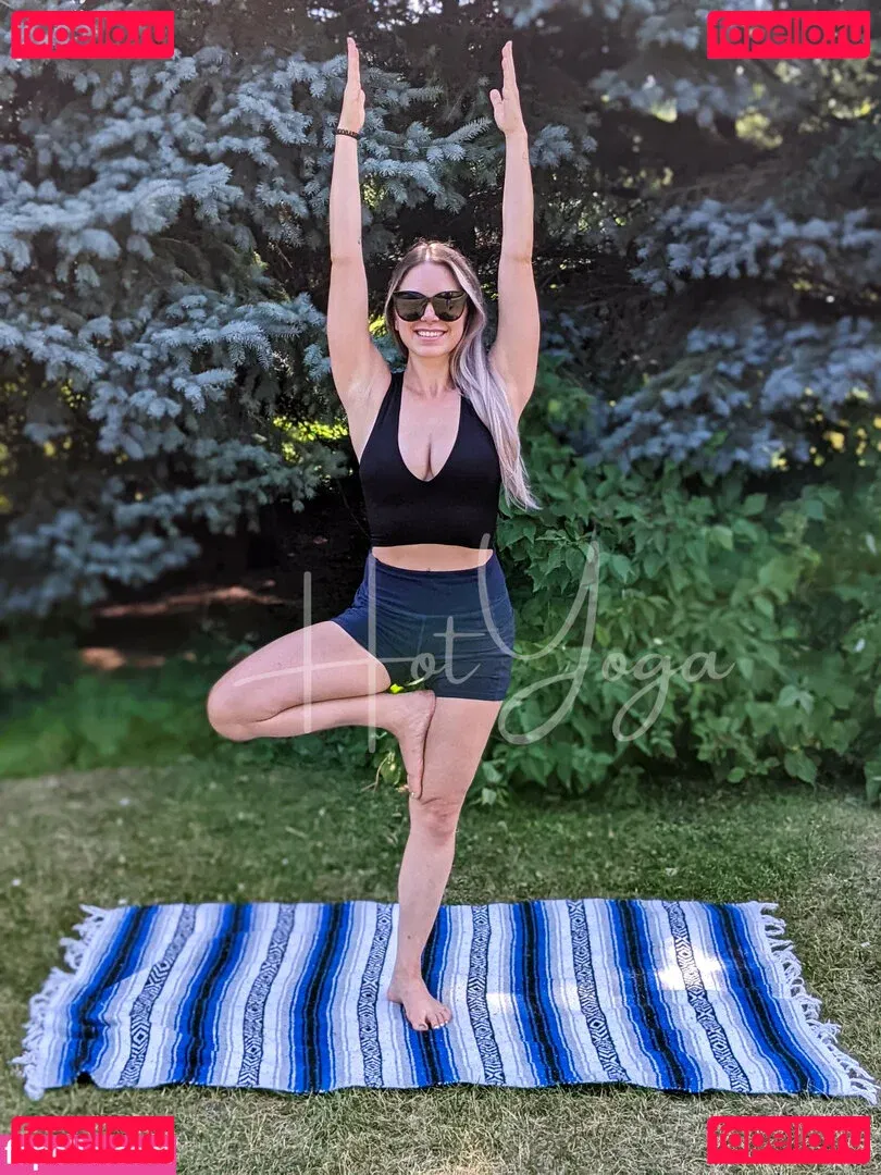 hot-yoga Onlyfans Photo Gallery 