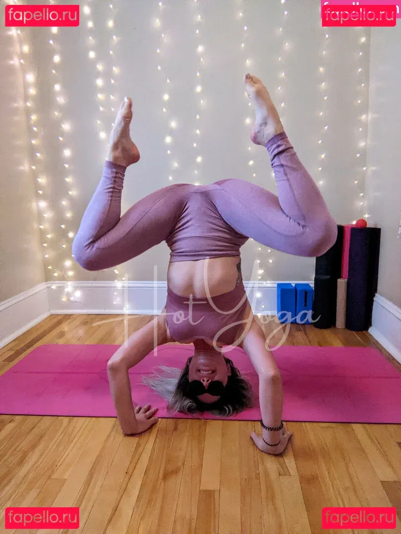 hot-yoga Onlyfans Photo Gallery 