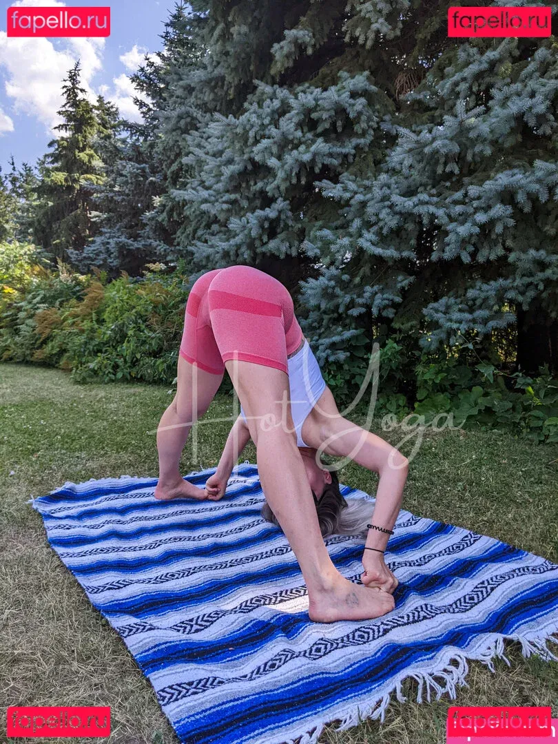 hot-yoga Onlyfans Photo Gallery 