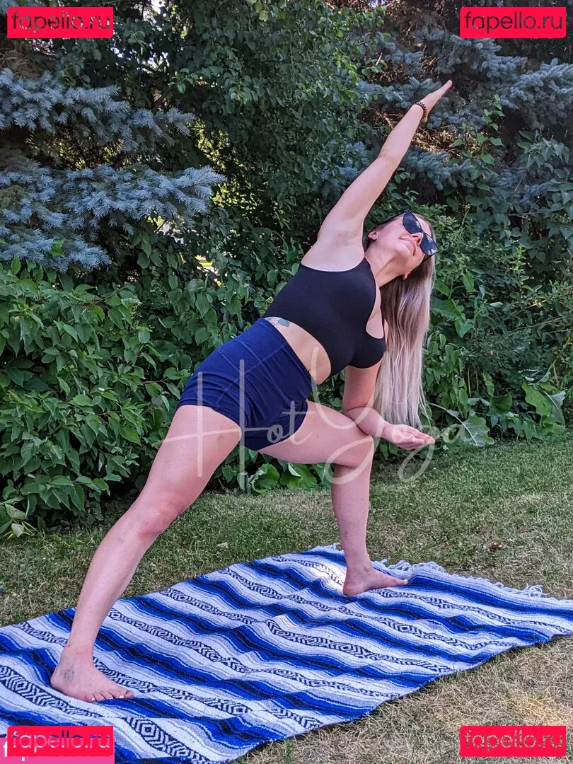 hot-yoga Onlyfans Photo Gallery 