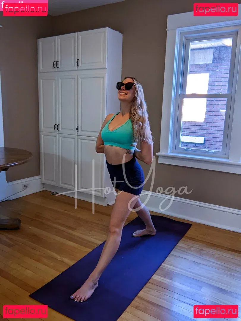 hot-yoga Onlyfans Photo Gallery 