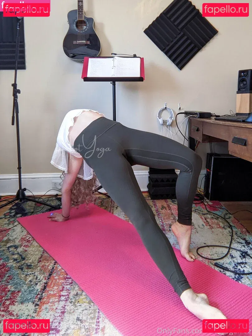 hot-yoga Onlyfans Photo Gallery 