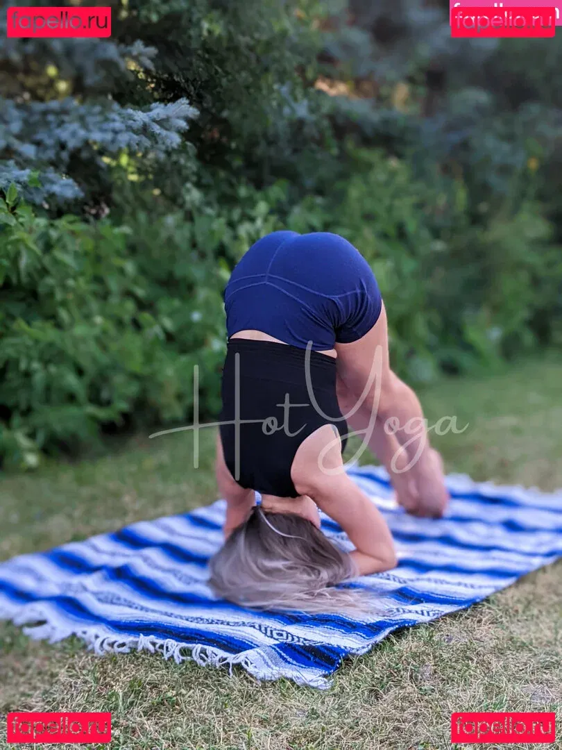 hot-yoga Onlyfans Photo Gallery 