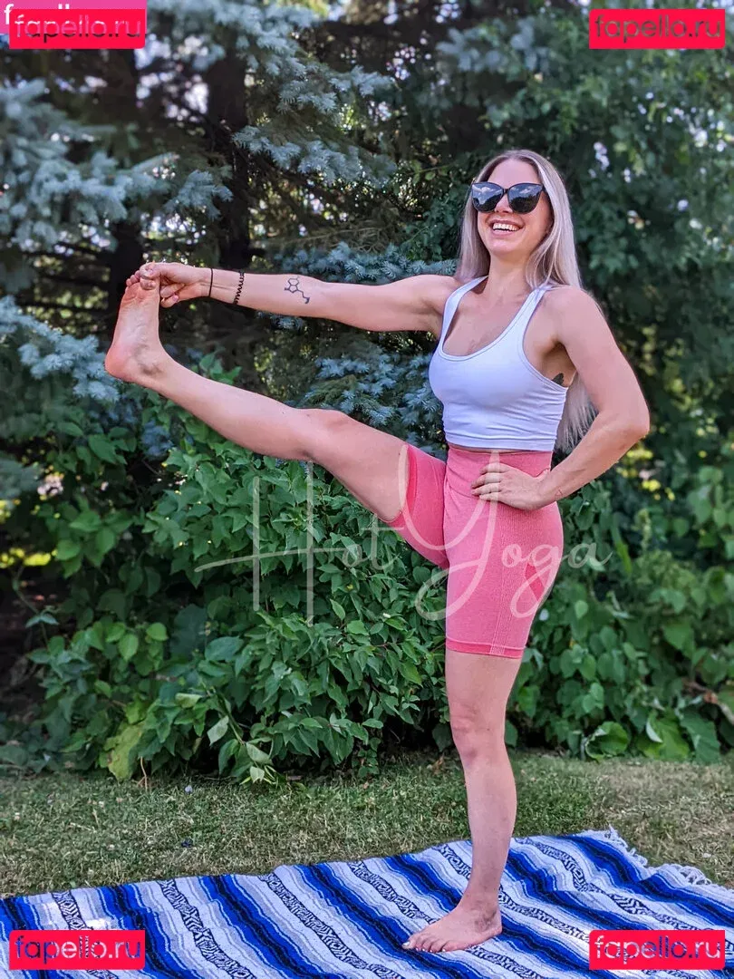 hot-yoga Onlyfans Photo Gallery 