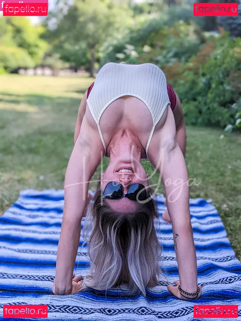hot-yoga Onlyfans Photo Gallery 