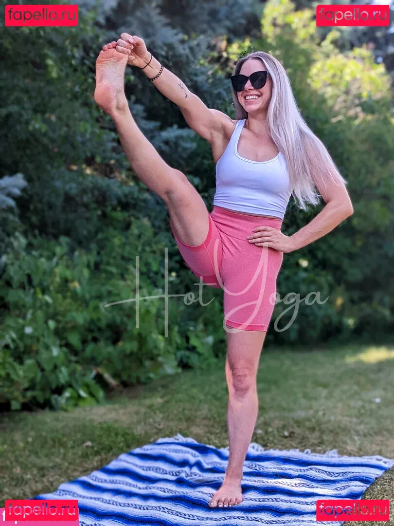 hot-yoga Onlyfans Photo Gallery 