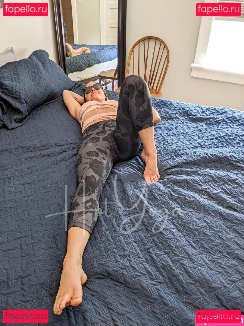 hot-yoga Onlyfans Photo Gallery 