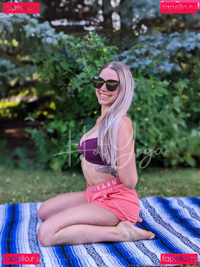 hot-yoga Onlyfans Photo Gallery 