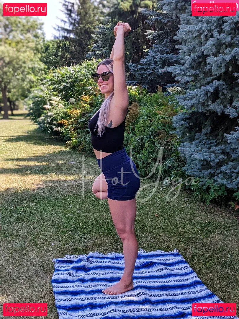 hot-yoga Onlyfans Photo Gallery 