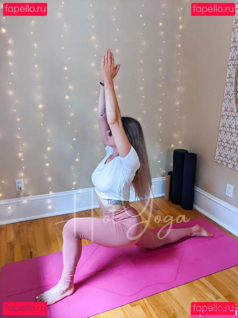 hot-yoga Onlyfans Photo Gallery 