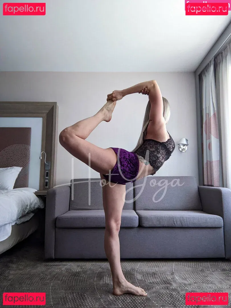 hot-yoga Onlyfans Photo Gallery 