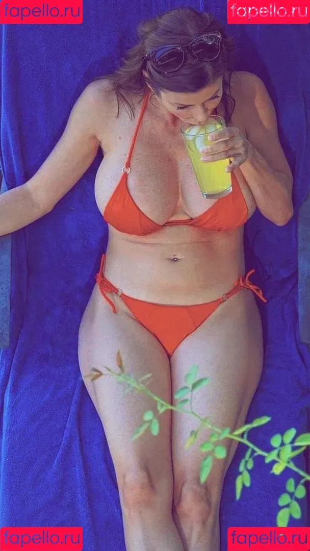 Alexis Fawk Onlyfans Photo Gallery 