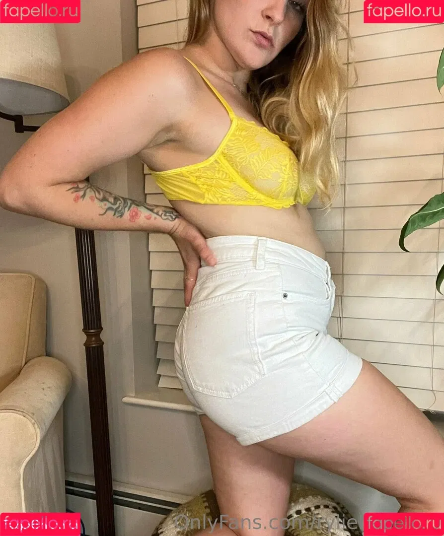 ryliehaze420 Onlyfans Photo Gallery 