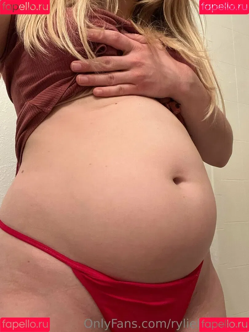 ryliehaze420 Onlyfans Photo Gallery 
