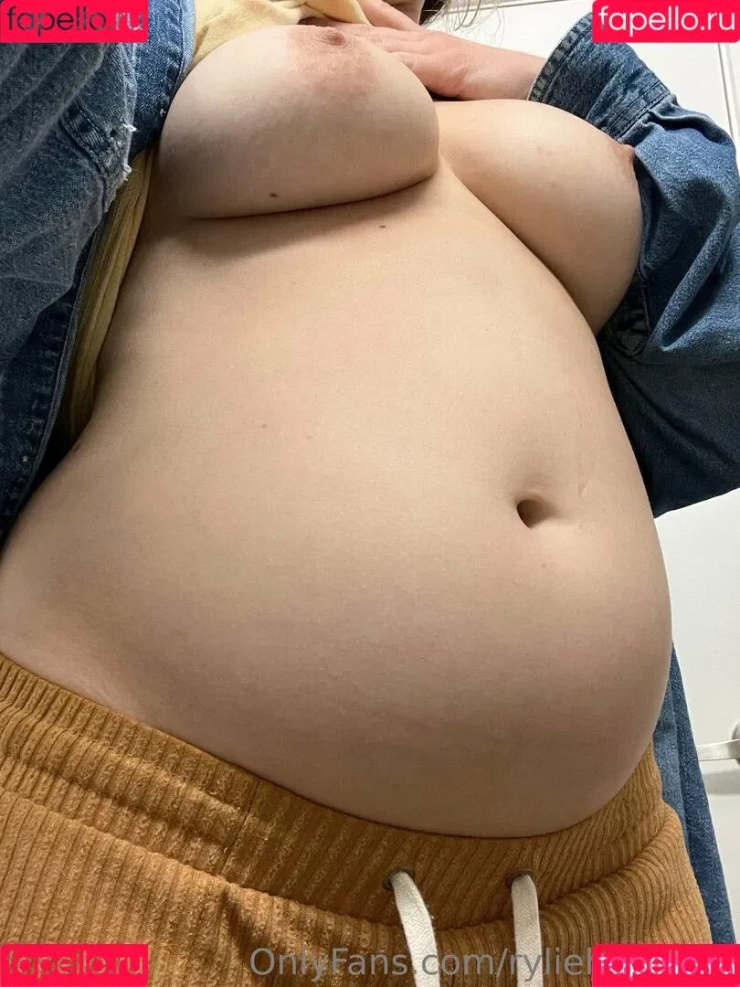 ryliehaze420 Onlyfans Photo Gallery 