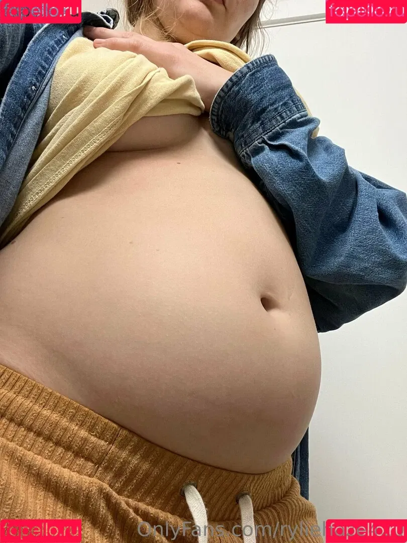 ryliehaze420 Onlyfans Photo Gallery 