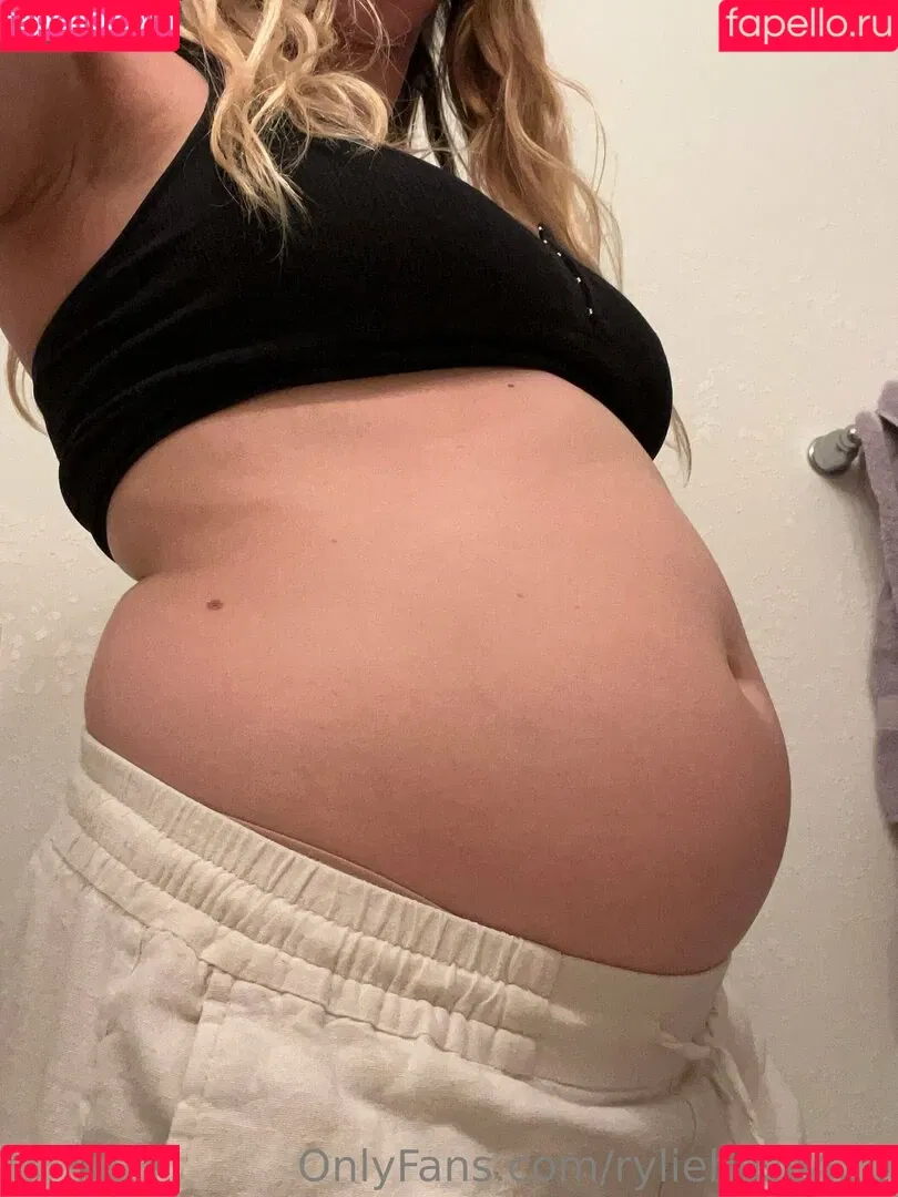 ryliehaze420 Onlyfans Photo Gallery 