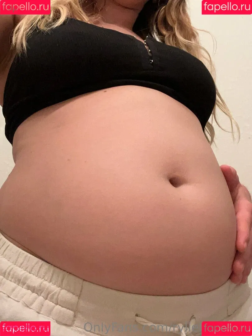 ryliehaze420 Onlyfans Photo Gallery 