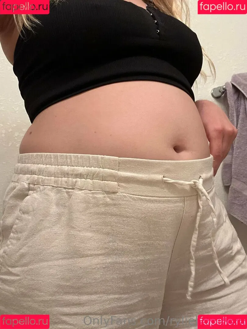 ryliehaze420 Onlyfans Photo Gallery 