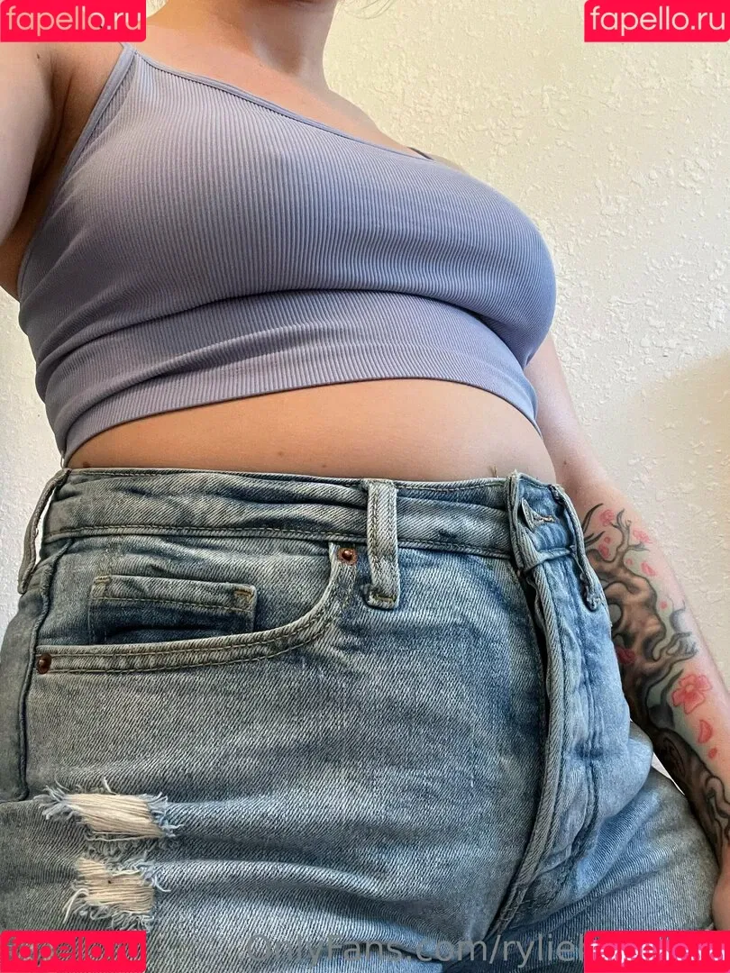 ryliehaze420 Onlyfans Photo Gallery 