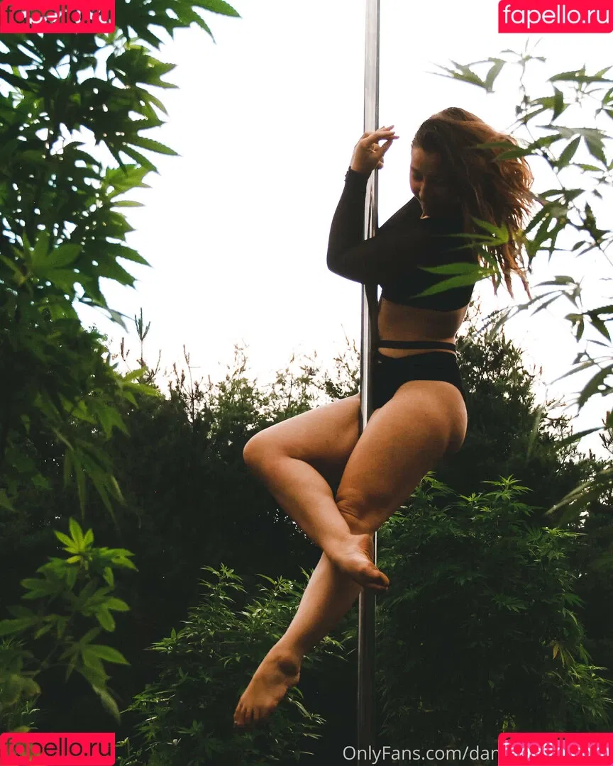 danceincannabis Onlyfans Photo Gallery 