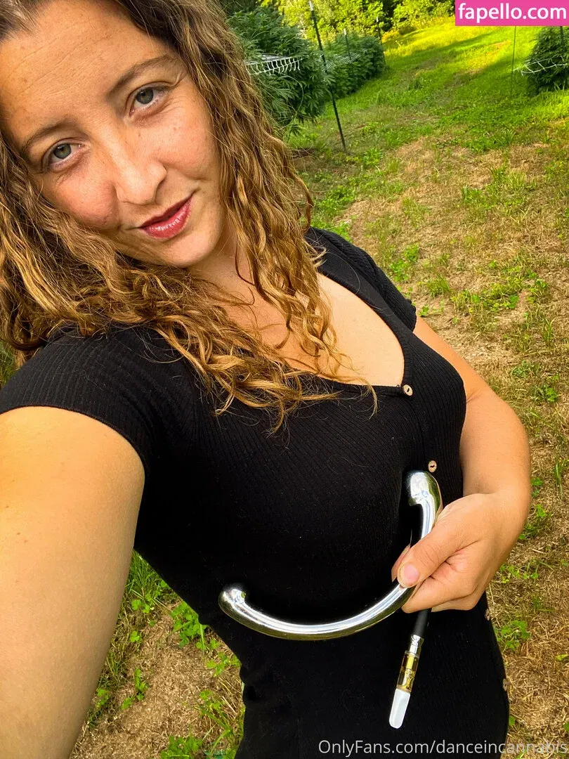 danceincannabis Onlyfans Photo Gallery 