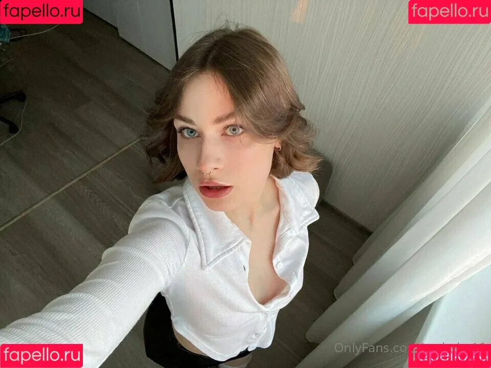Crybaby16 Onlyfans Photo Gallery 