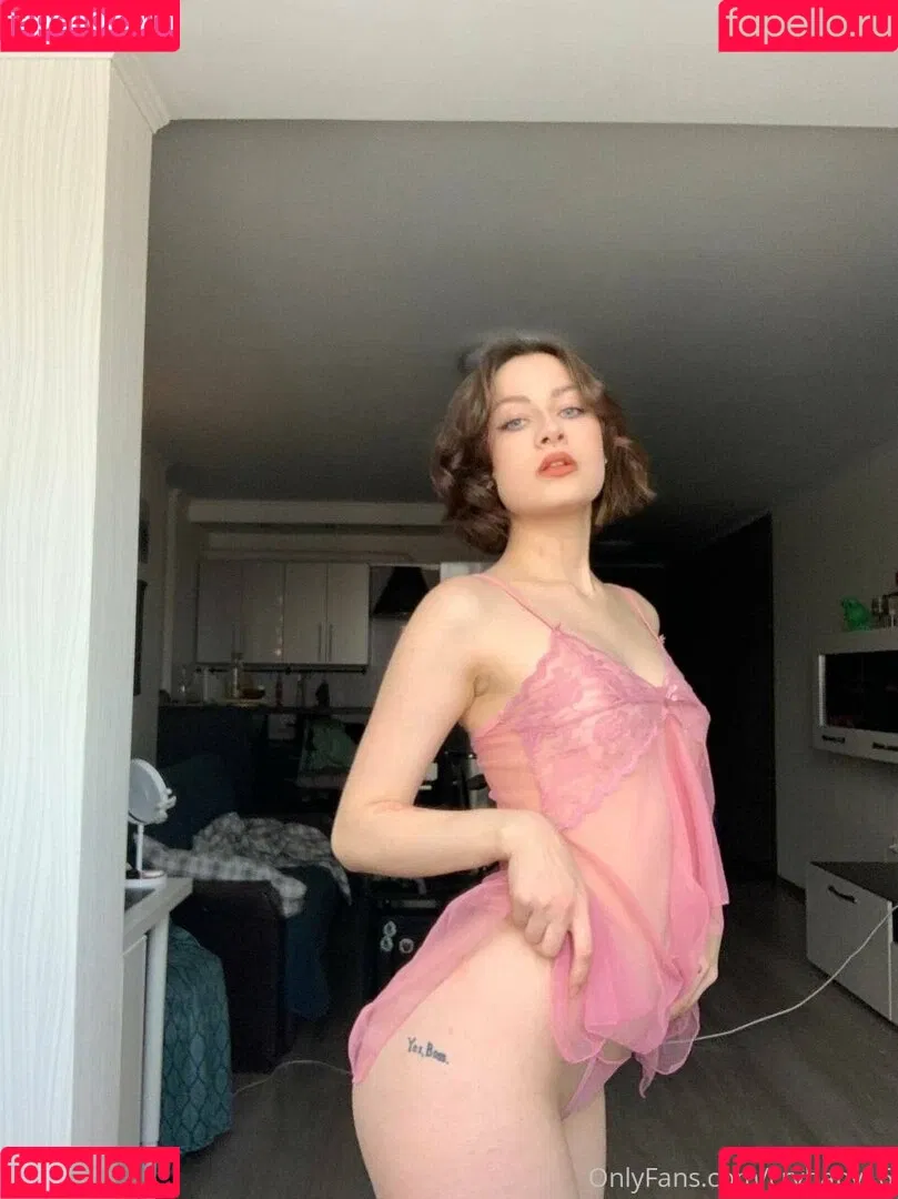 Crybaby16 Onlyfans Photo Gallery 