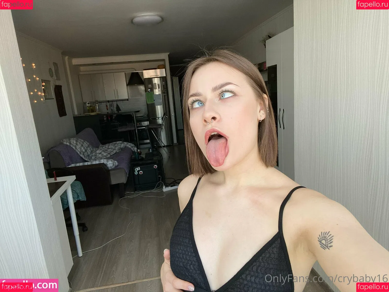 Crybaby16 Onlyfans Photo Gallery 