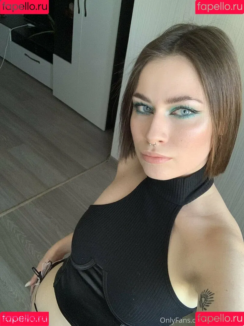 Crybaby16 Onlyfans Photo Gallery 