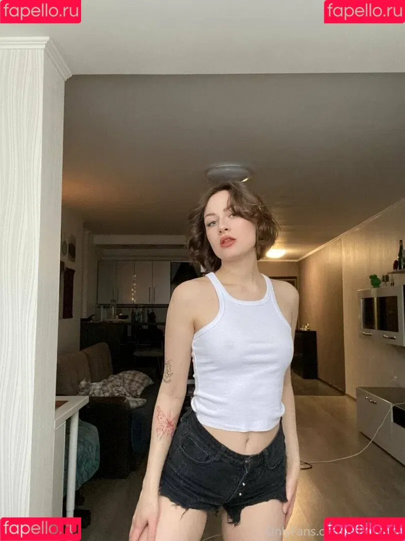 Crybaby16 Onlyfans Photo Gallery 