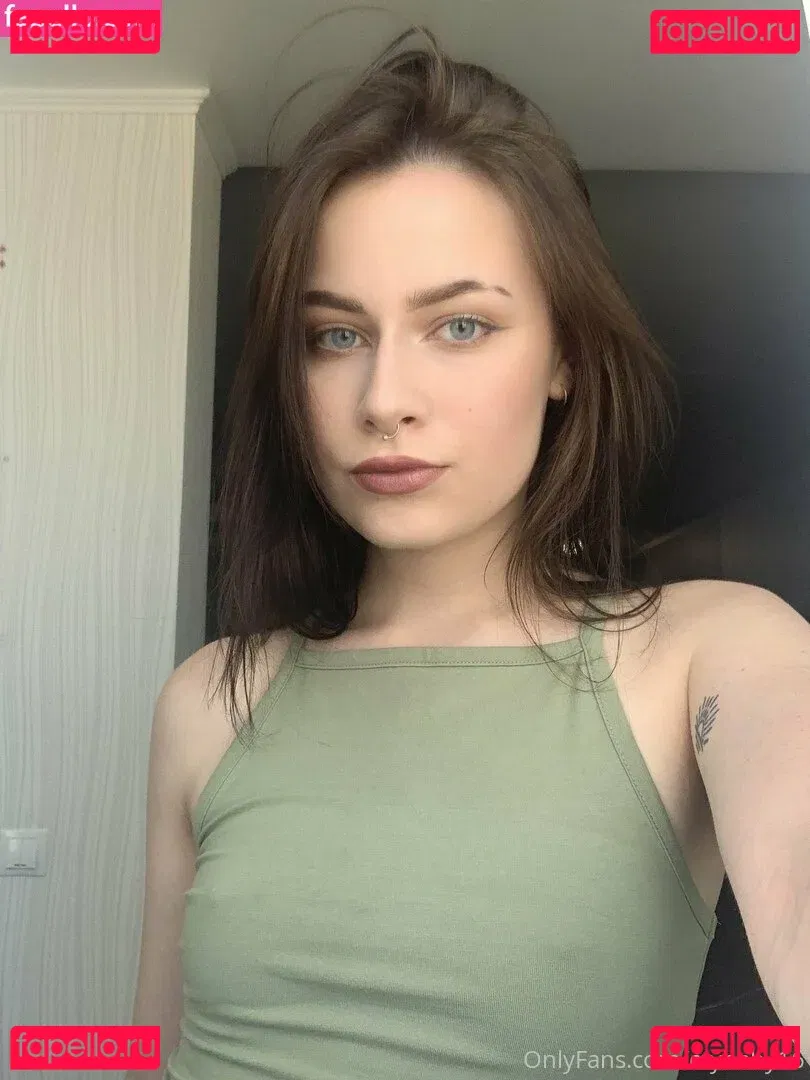 Crybaby16 Onlyfans Photo Gallery 