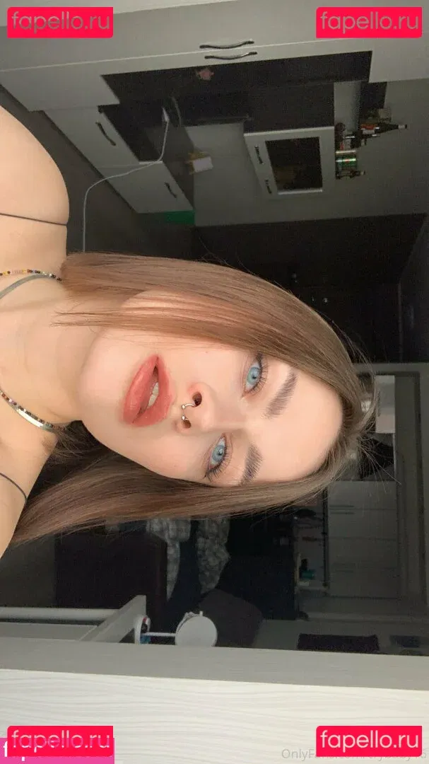 Crybaby16 Onlyfans Photo Gallery 