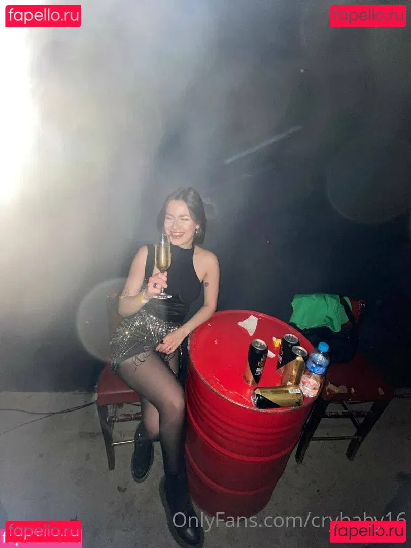 Crybaby16 Onlyfans Photo Gallery 