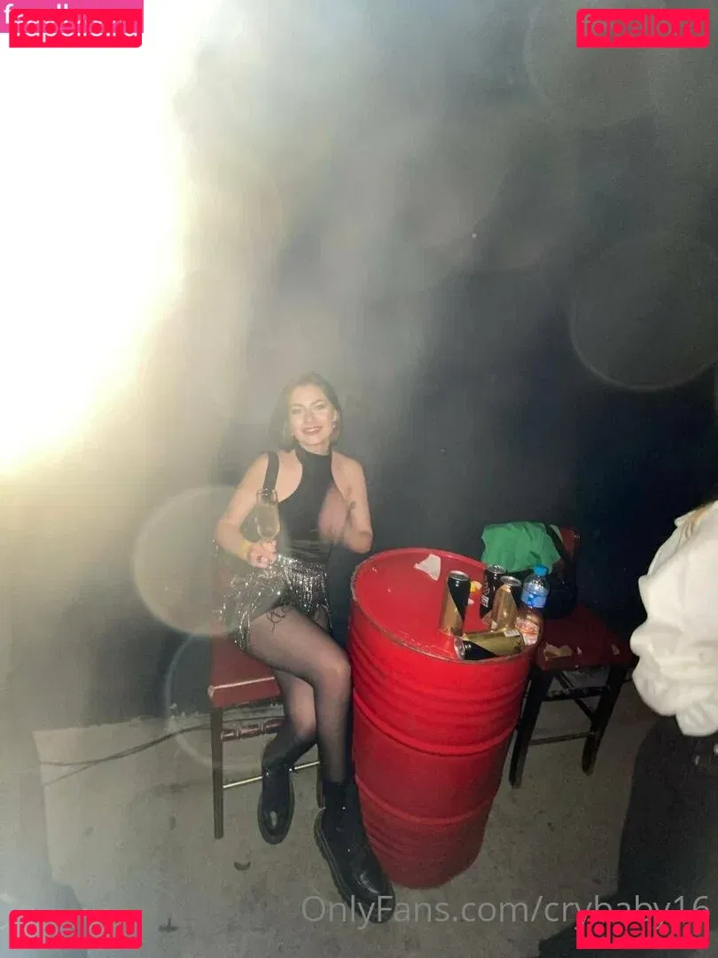 Crybaby16 Onlyfans Photo Gallery 