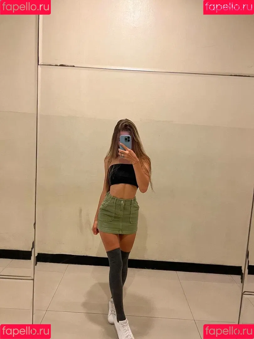 1erochka Onlyfans Photo Gallery 