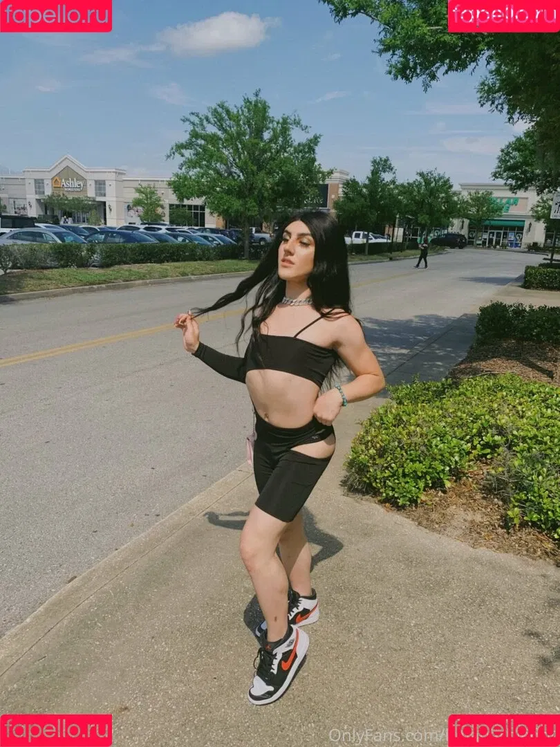 lunabarbiedoll Onlyfans Photo Gallery 