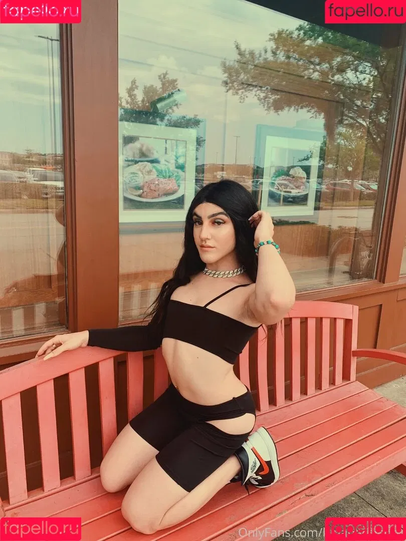 lunabarbiedoll Onlyfans Photo Gallery 